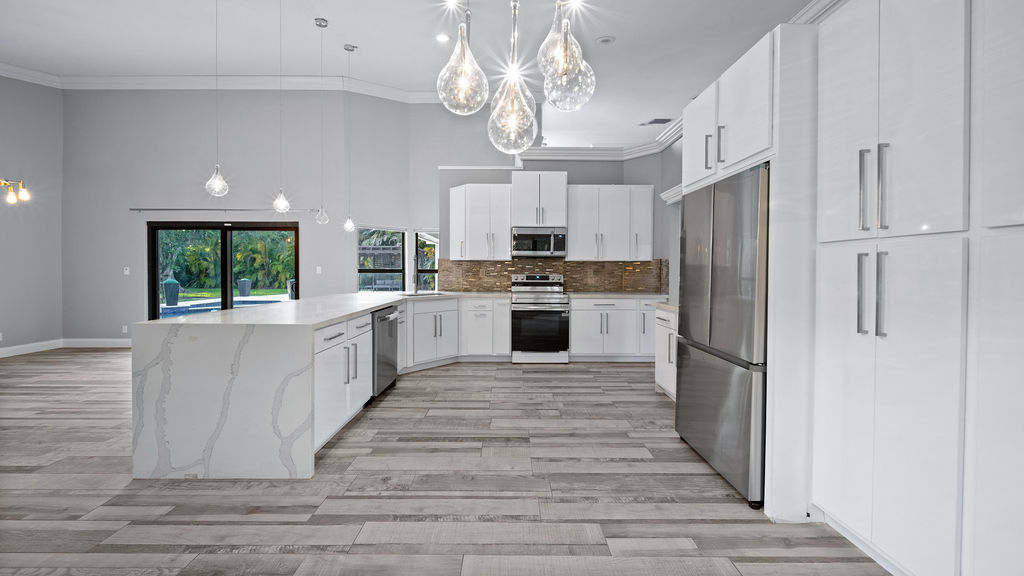 Search South Florida homes for sale with Alex Sanchoyerto
