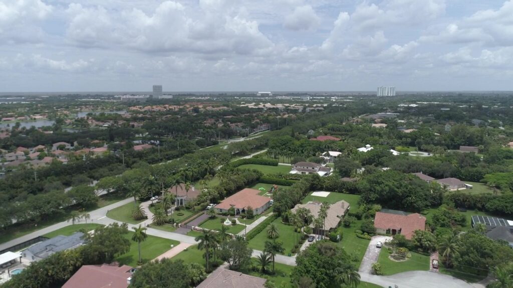 Home valuation for Plantation Acres estate homes, aerial view